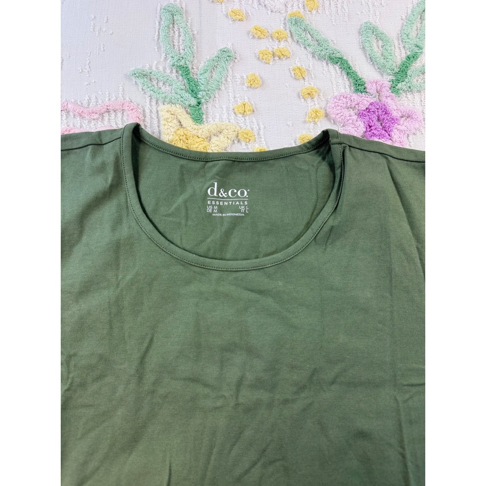 D&Co Essentials Olive Green Scoop Neck Top with Button Sleeve Detail Size M - Picture 6 of 9